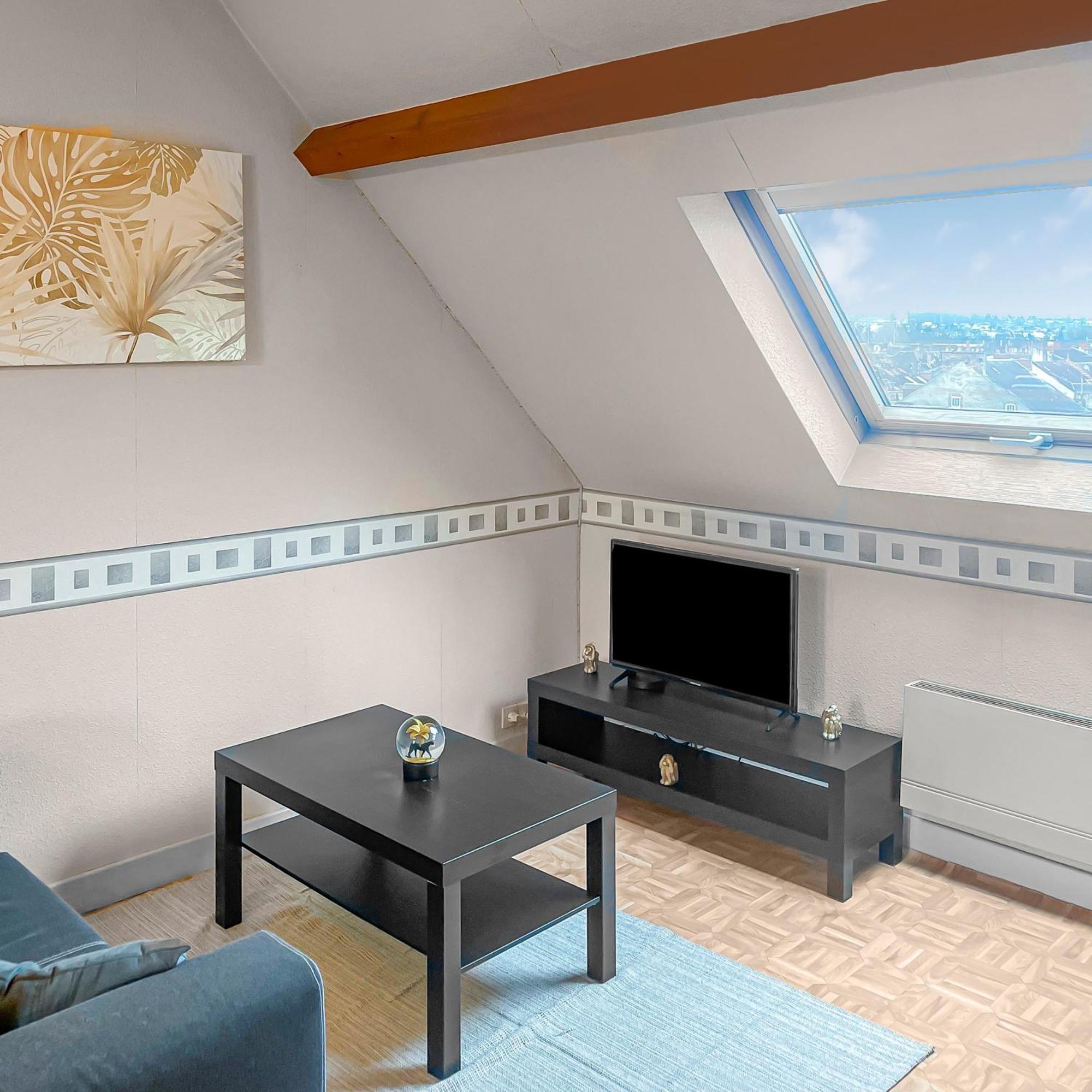 Pied-A-Terre A Montlucon Leilighet Eksteriør bilde